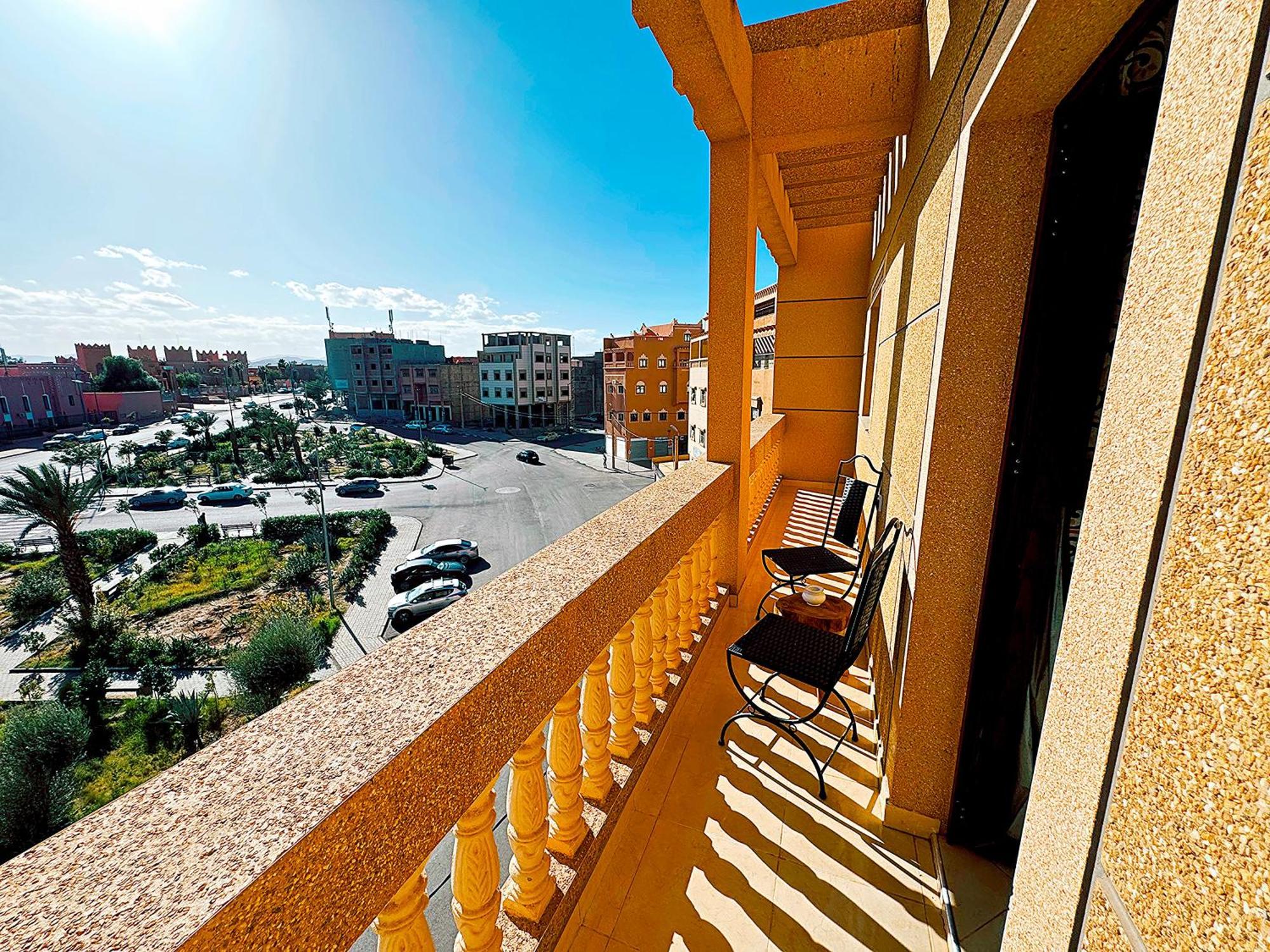 Chay - Appartements A Uarzazate Exterior foto